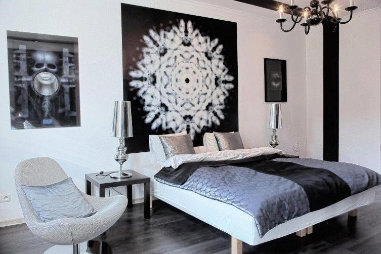 Apartment Artrooms